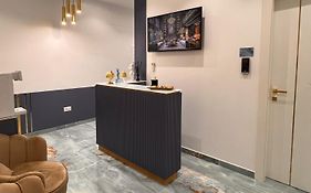 Suite 14